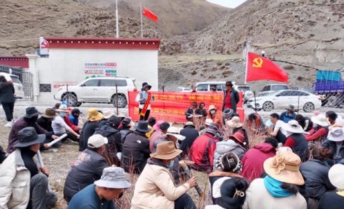 那曲比如茶曲鄉(xiāng)蟲(chóng)草采集點(diǎn)開(kāi)展氣象知識(shí)普及和防災(zāi)減災(zāi)宣傳