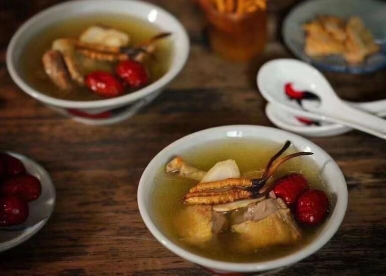 <a href=http://m.dxpav.com/chifa/ target=_blank class=infotextkey>冬蟲(chóng)夏草的吃法</a>