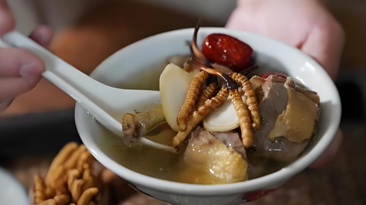 冬蟲夏草搭配有道，滋養(yǎng)肺部效果妙