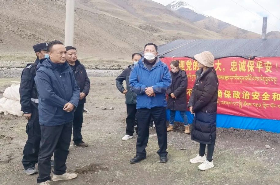 比如縣蟲草采集督導(dǎo)三組深入蟲草采集點開展督查