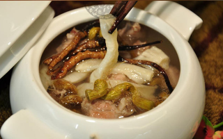 冬蟲夏草煎服：根數(shù)不是固定值，3 大維度定用量